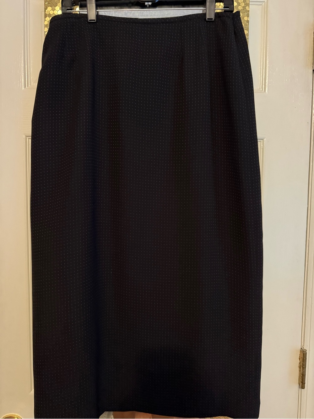 Le Suit Black Pinpoint Pencil Skirt